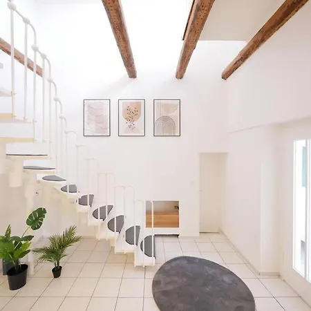 דירה 110 M2, Dachterrasse, Kueche, Zentral, Ruhige Lage