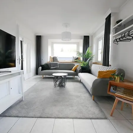 Apartment 110 M2, Dachterrasse, Kueche, Zentral, Ruhige Lage *