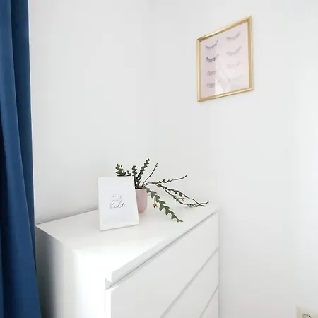 110 M2, Dachterrasse, Kueche, Zentral, Ruhige Lage דירה