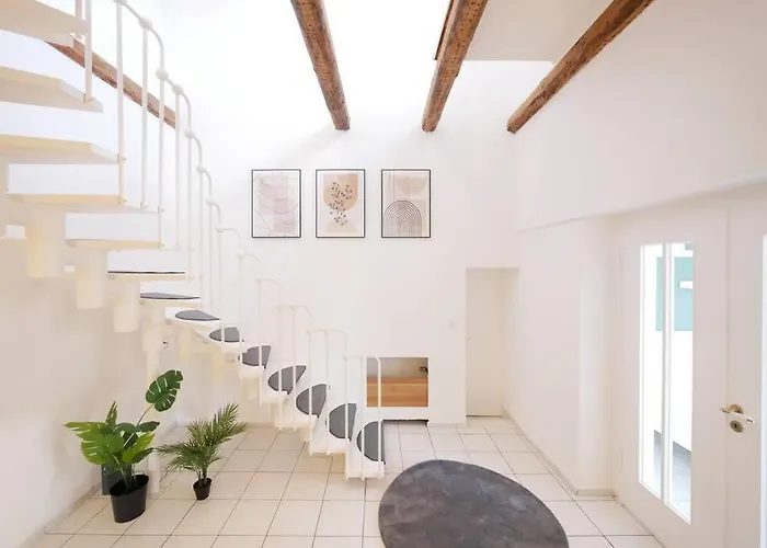 公寓 110 M2, Dachterrasse, Kueche, Zentral, Ruhige Lage