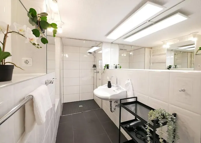 公寓 110 M2, Dachterrasse, Kueche, Zentral, Ruhige Lage