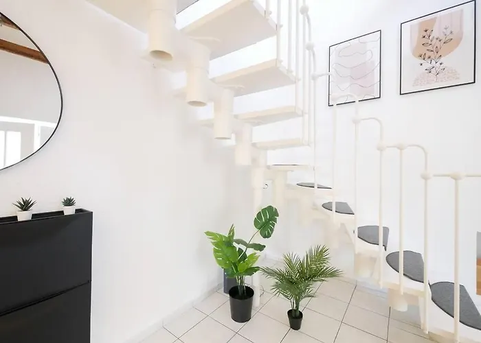 110 M2, Dachterrasse, Kueche, Zentral, Ruhige Lage 公寓 *